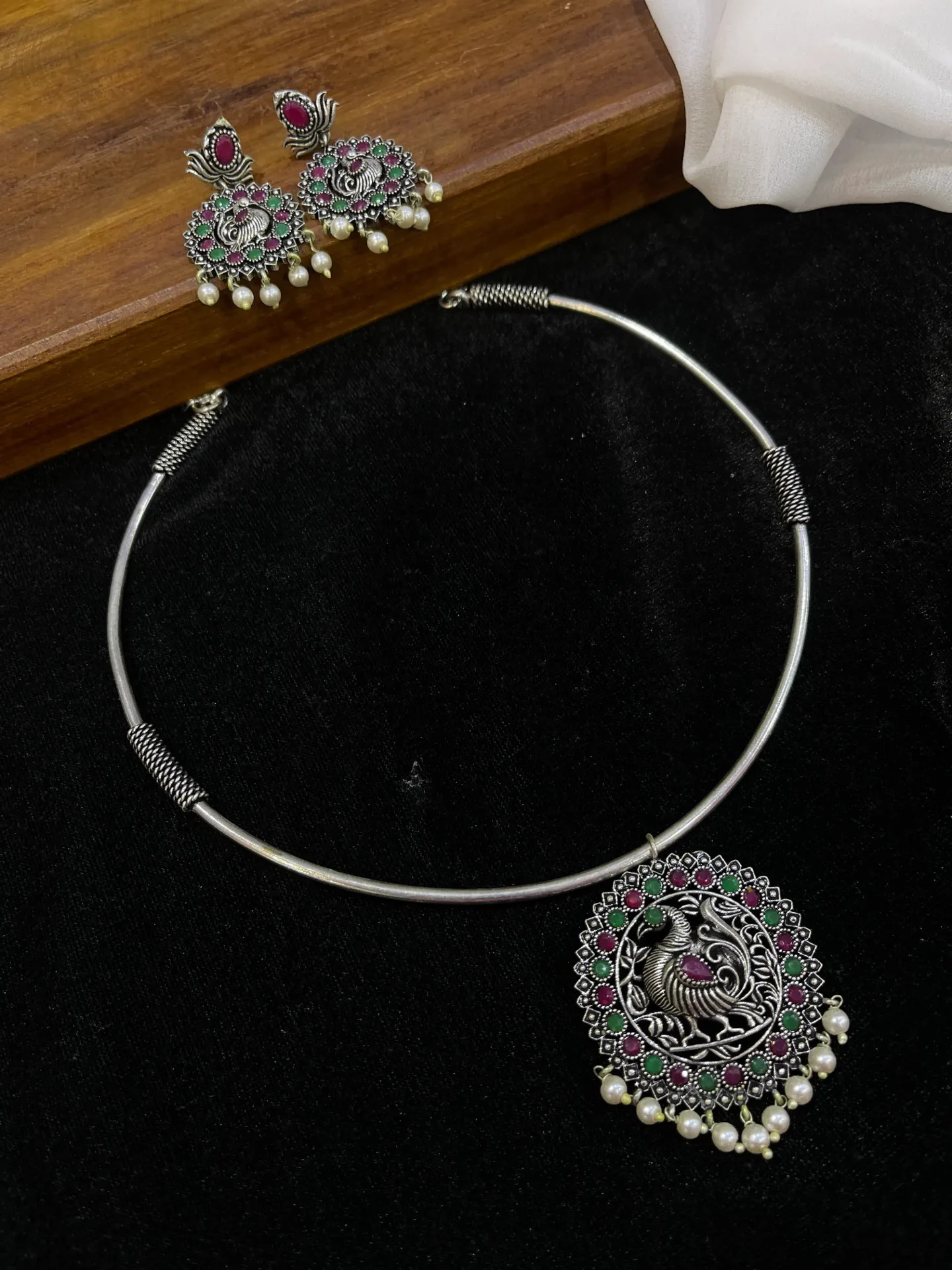 [Necklace26] Peacock Pendent And Pipe Design Necklace-N26