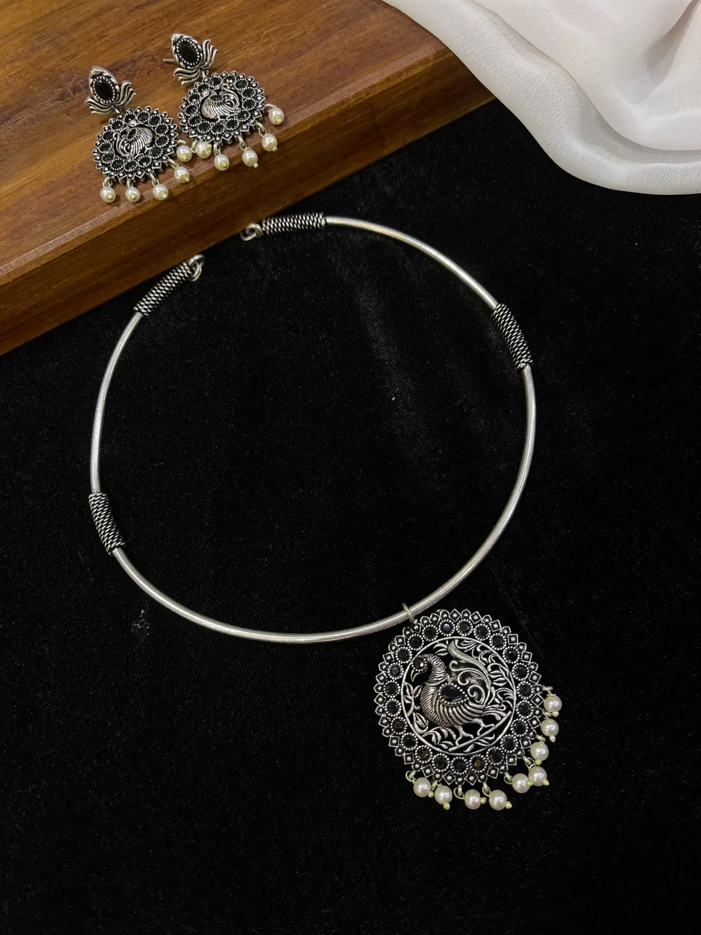 [Necklace30] Peacock Design With Black Stone Pendent With Earrings -N30