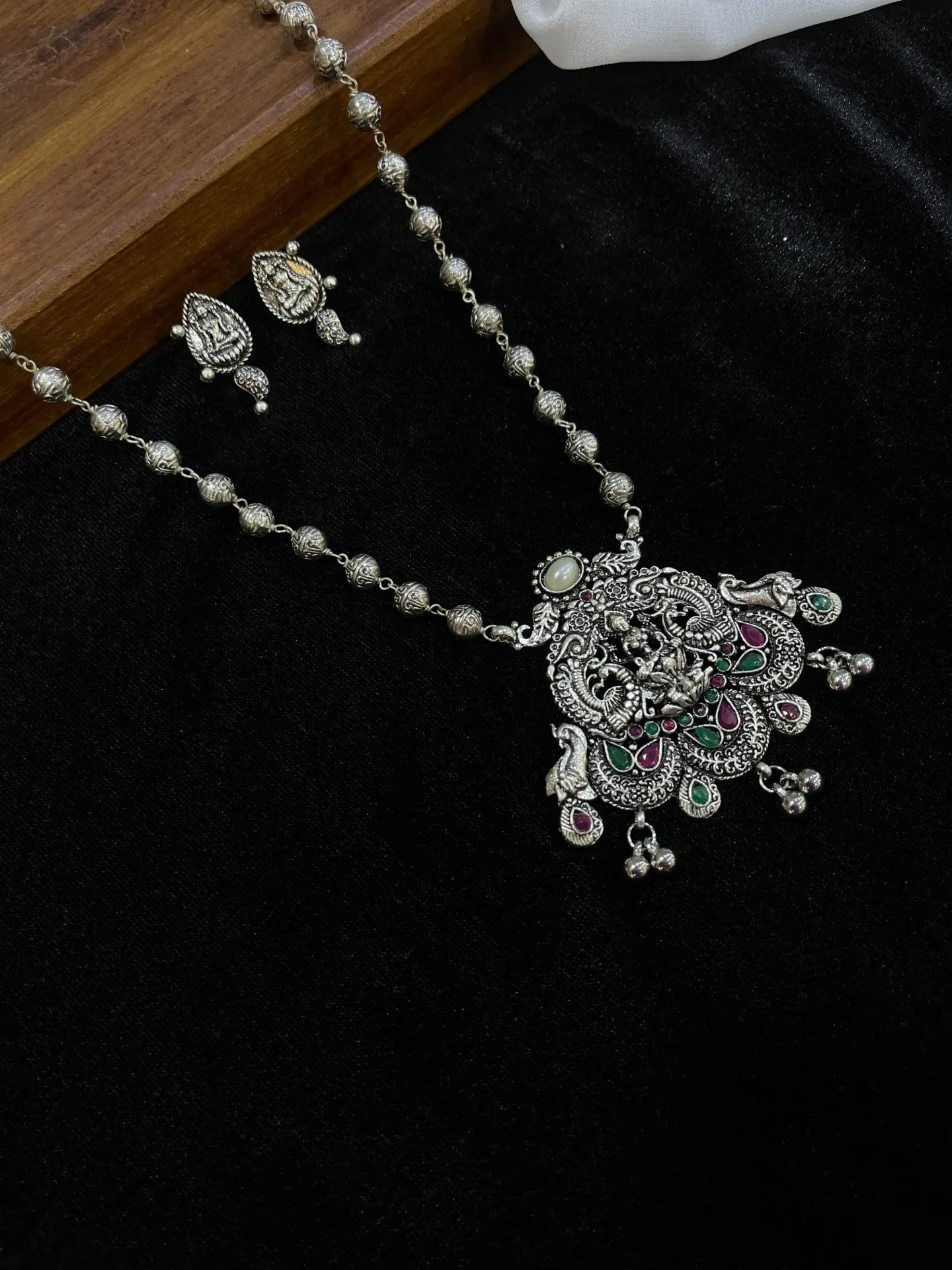 [Necklace39] Beads Lakshmi Design Pendent -N39