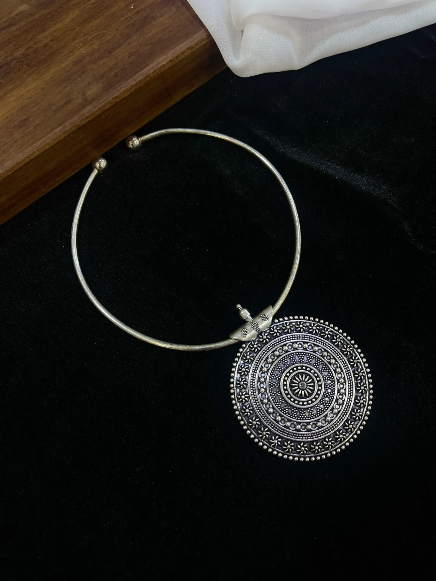 Chakra Design Oxidised Chain -N40