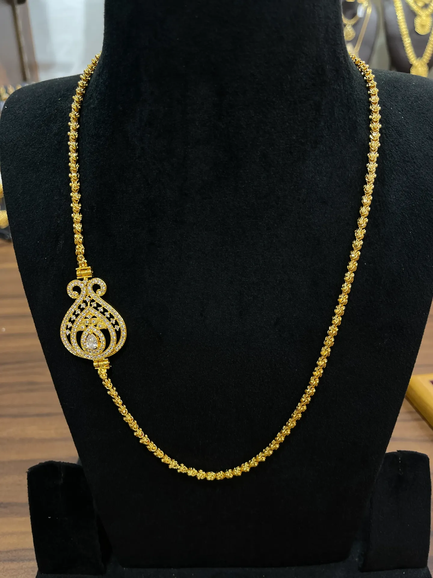 [MGP 13] Exquisite Mogappu Necklaces | Traditional Side Pendant Chains MGP 13