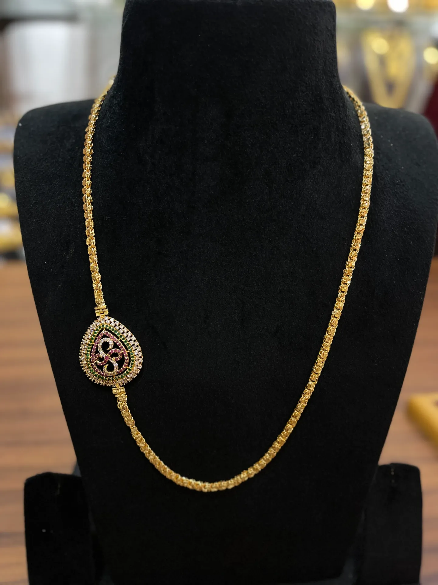Exquisite Mogappu Necklaces | Traditional Side Pendant Chains MGP 18