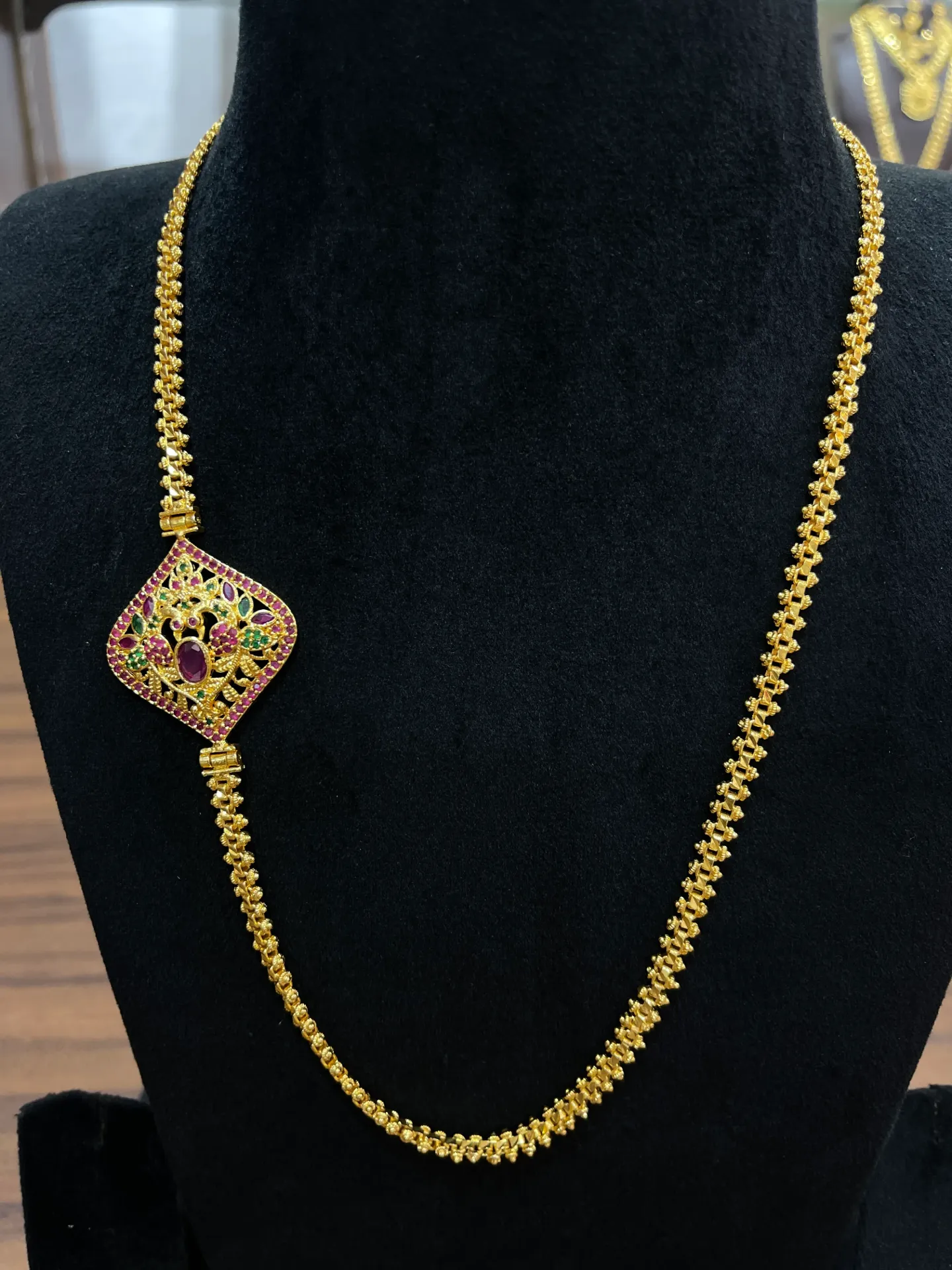 [MGP 19] Exquisite Mogappu Necklaces | Traditional Side Pendant Chains MGP 19